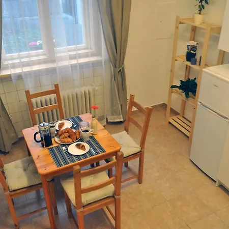 Secret Garden Apartment *